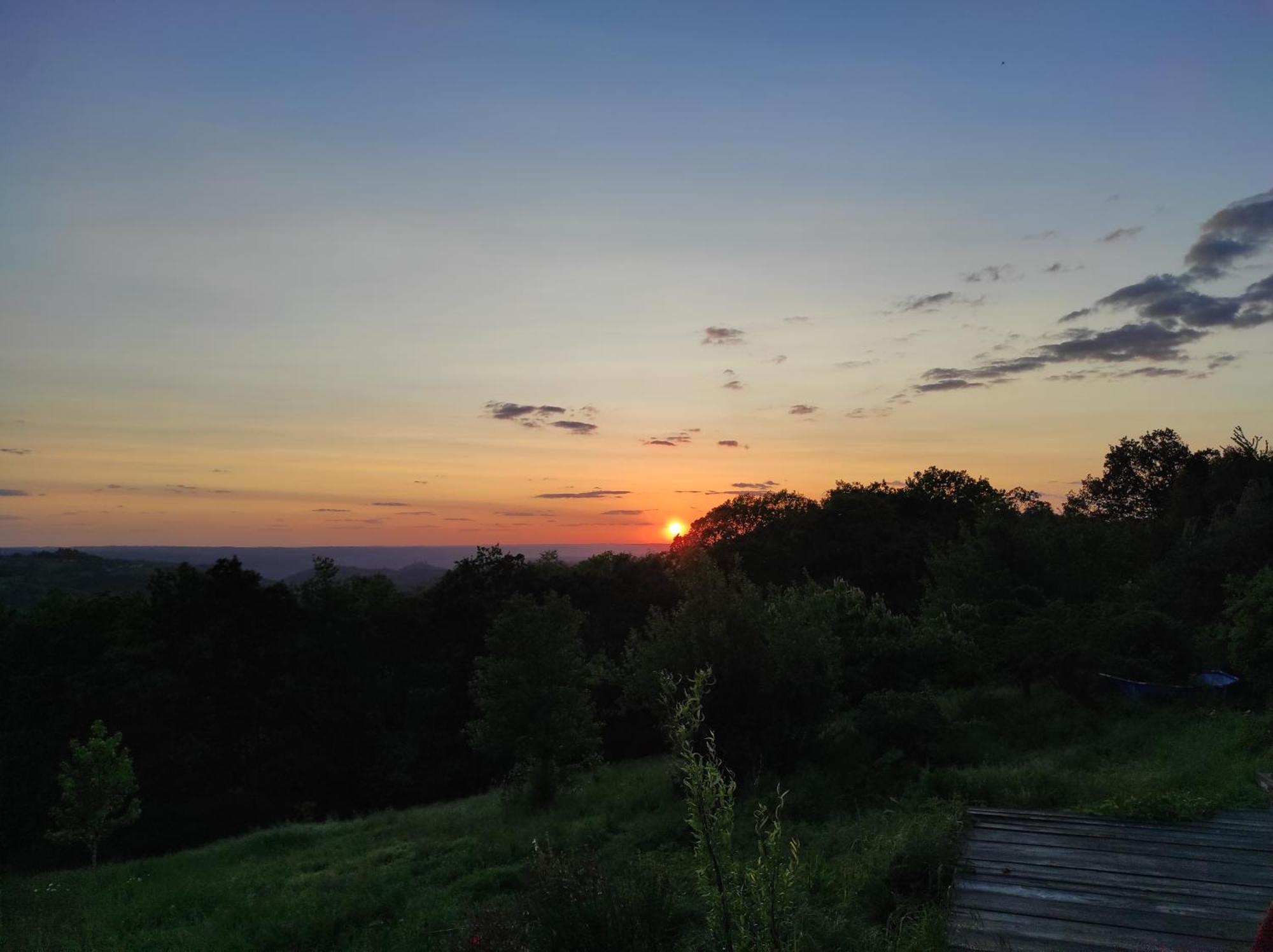 Bed and Breakfast Bout De Cote Lacam-dʼOurcet Esterno foto