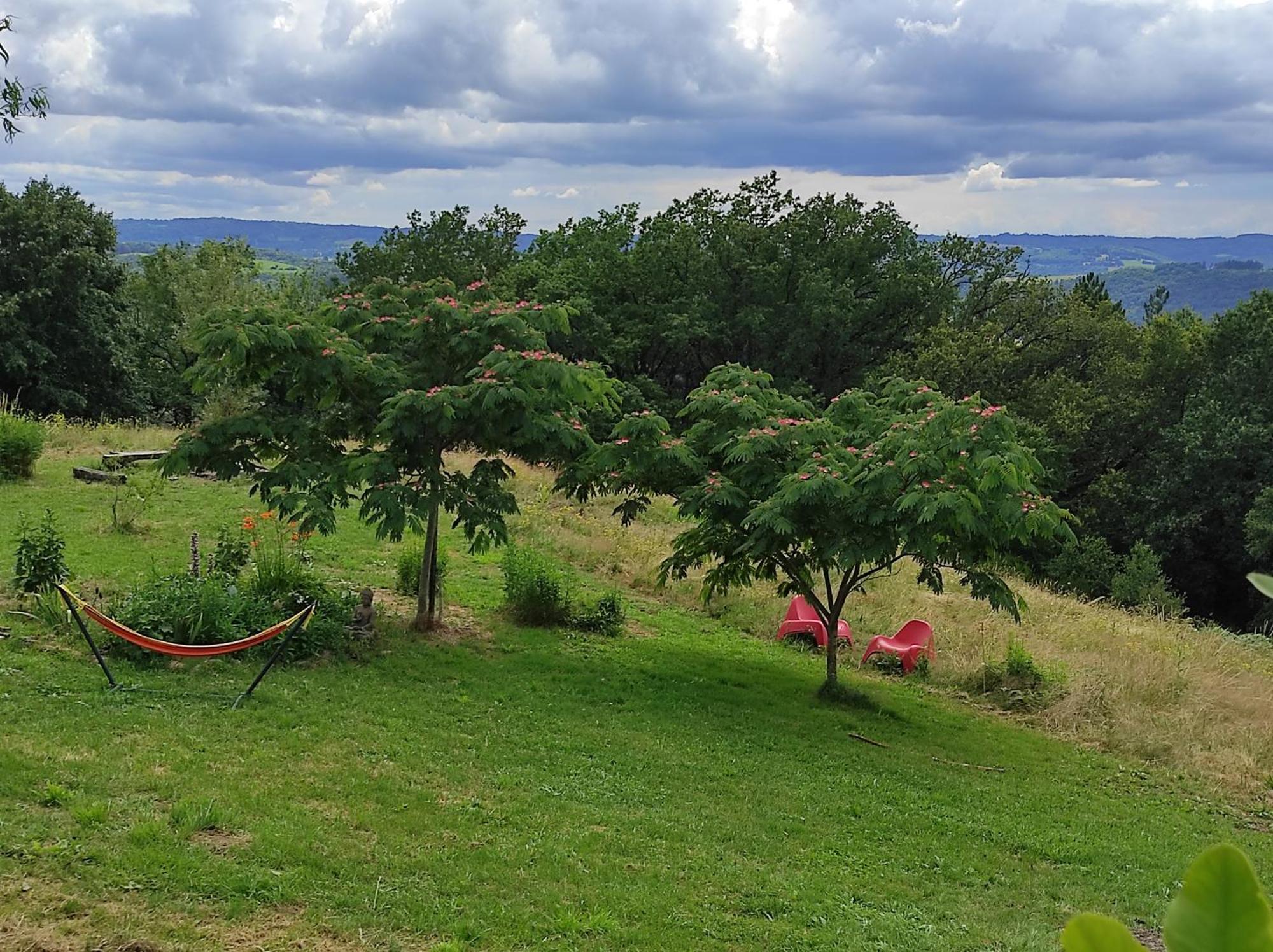 Bed and Breakfast Bout De Cote Lacam-dʼOurcet Esterno foto