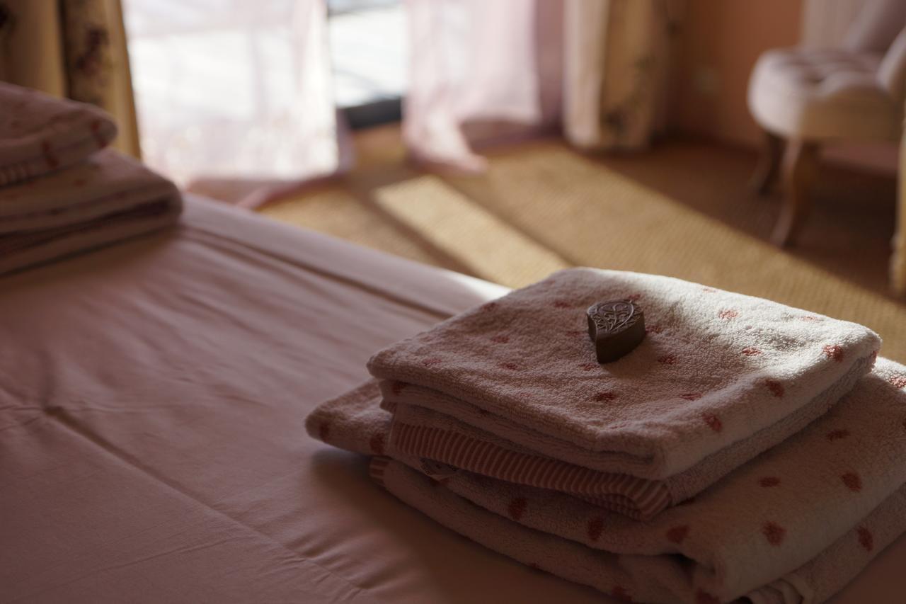 Bed and Breakfast Bout De Cote Lacam-dʼOurcet Camera foto