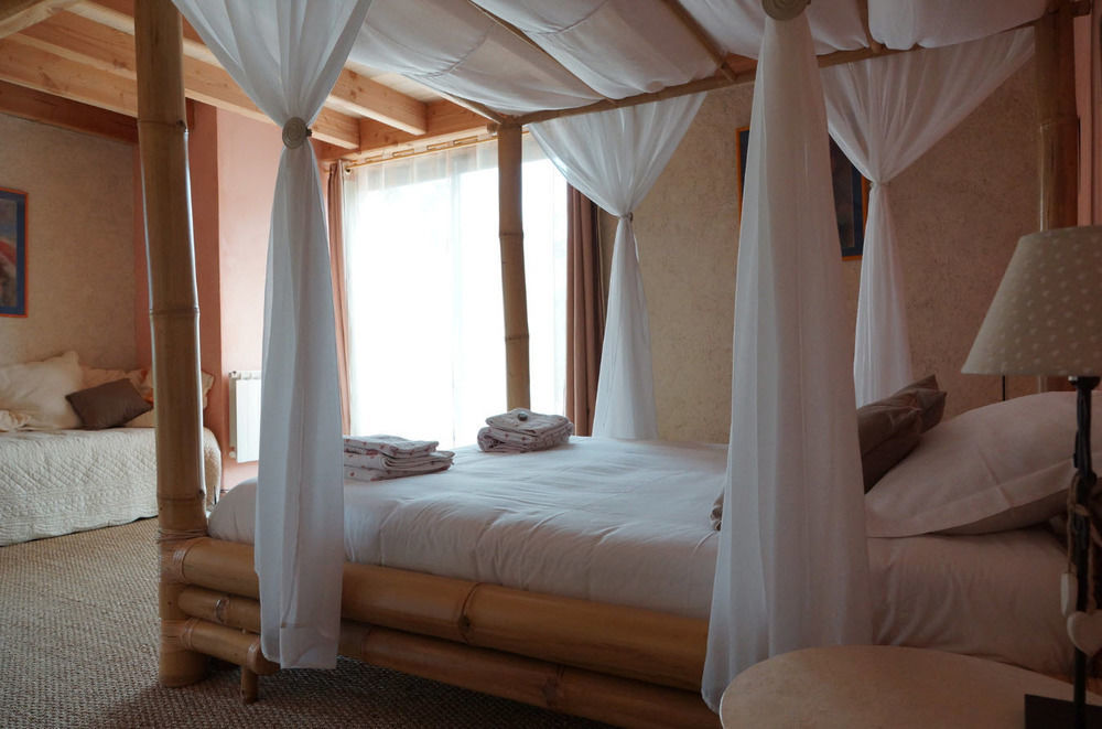 Bed and Breakfast Bout De Cote Lacam-dʼOurcet Esterno foto